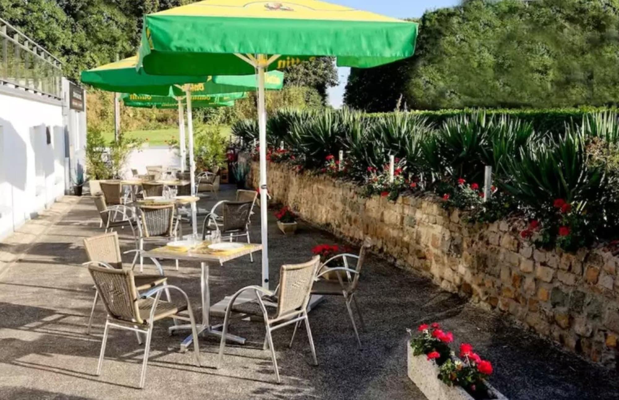 Le Manoir Hotel Orchies Exterior foto